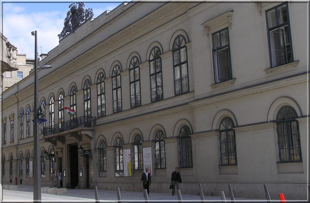 A Petőfi Irodalmi Múzeum épülete Budapest belvárosában